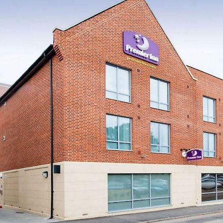 Premier Inn Hitchin Town Centre Exterior foto